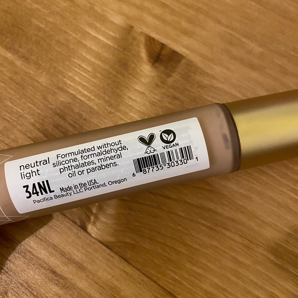 Makeup bundle - Picture 6 of 7